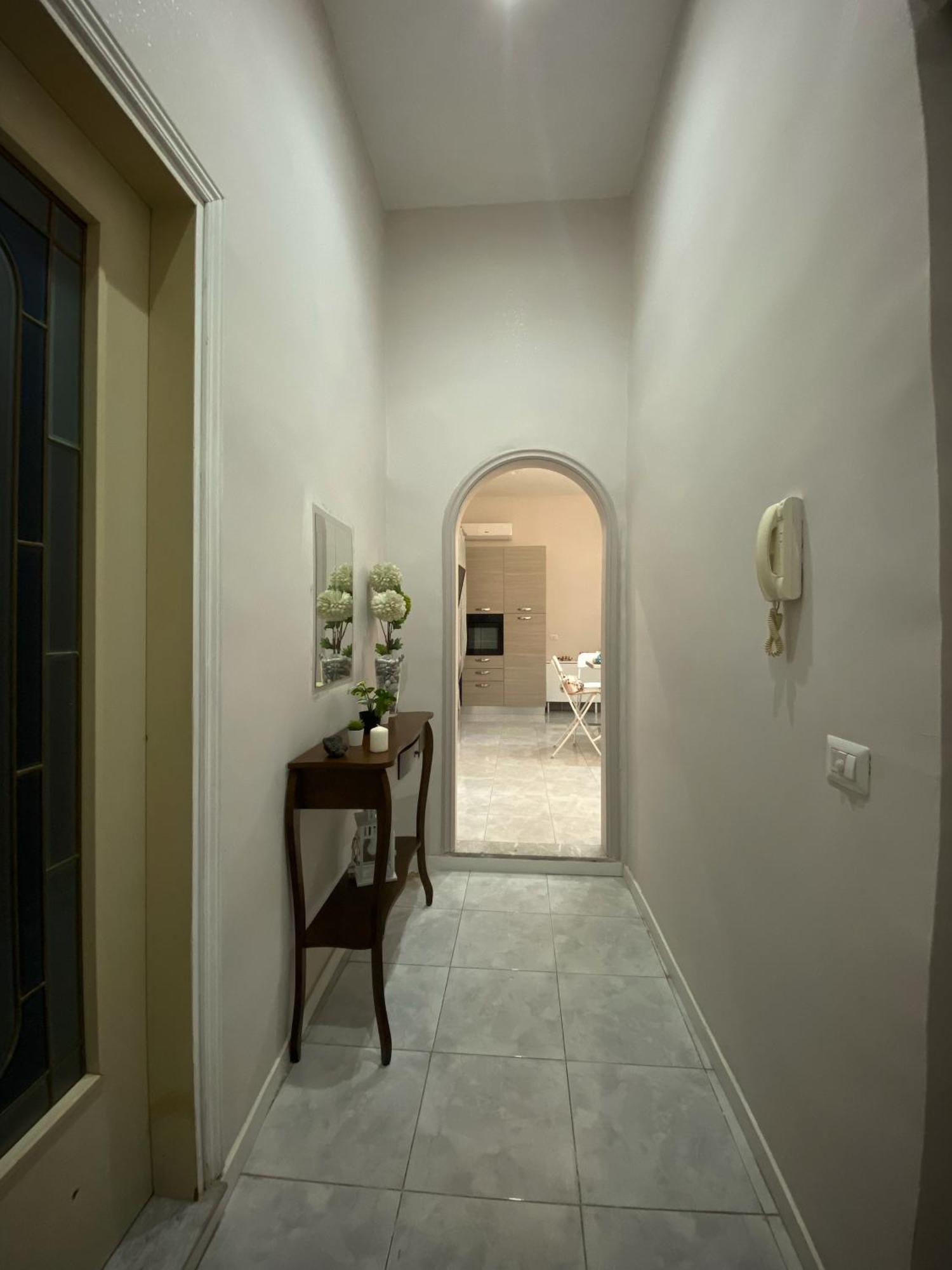 La Casa Al Centro " Vicino Al Centro Storico Di Napoli" Nápoles Exterior foto